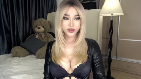 QUEEN LILITH BORBON online show from December 1, 2024, 6:30 pm