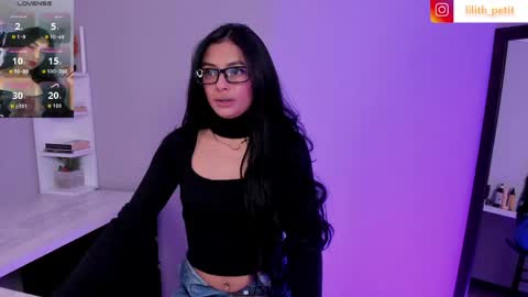 Snapshot of lilith_petit_ chatting on June 9, 2026, 9:59 pm Lili petit online show from June 9, 2026, 9:59 pm
