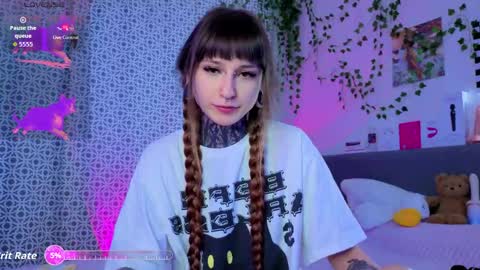 lilith_poison online show from May 15, 2026, 6:15 pm