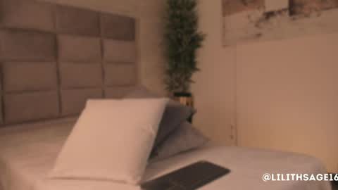 Snapshot of lilith_sage_ chatting on April 18, 2026, 7:40 pm lilith_sage_ online show from April 18, 2026, 7:40 pm