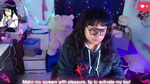 Snapshot of lilith_tyler chatting on May 15, 2026, 10:33 am lilith_tyler online show from May 15, 2026, 10:33 am