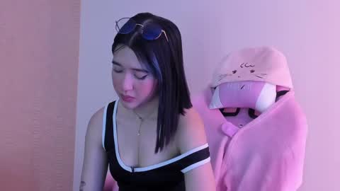 Snapshot of lilithcary chatting on January 22, 2025, 8:17 pm Lilith online show from January 22, 2025, 8:17 pm