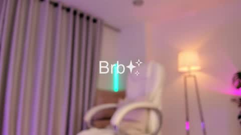 Snapshot of lilithhfosterr chatting on December 17, 2024, 11:49 pm Lili online show from December 17, 2024, 11:49 pm