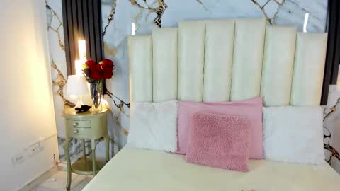 Lilith  online show from November 13, 2025, 5:06 am