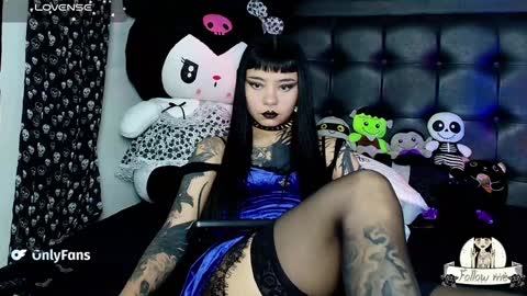 Snapshot of lilithmoon666 chatting on January 19, 2025, 11:32 pm online show from January 19, 2025, 11:32 pm