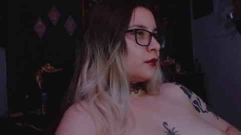 lilithmystic01 online show from February 22, 2025, 2:50 am