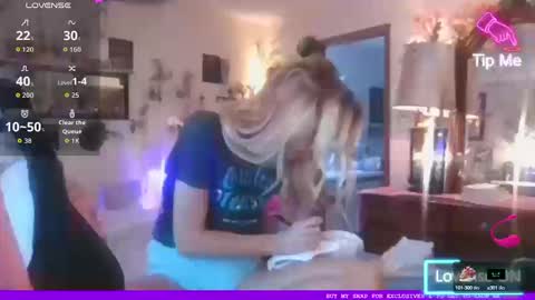 Lilithohfish online show from October 10, 2025, 1:32 pm