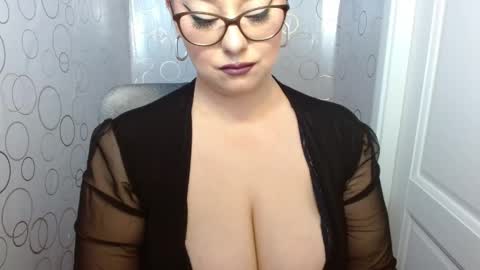 LILITHSERENDIPITY online show from April 15, 2026, 5:36 am