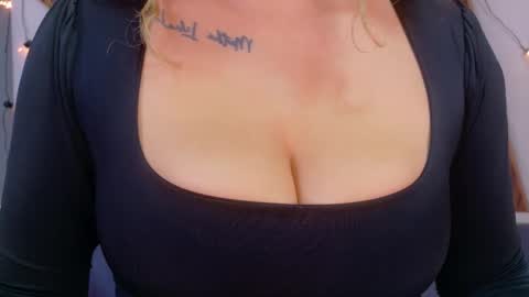 Snapshot of lilithsmith__ chatting on February 24, 2026, 11:41 am lilithsmith__ online show from February 24, 2026, 11:41 am