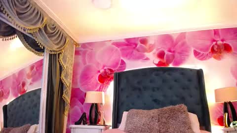 Lilith Snoop online show from November 13, 2025, 3:11 pm