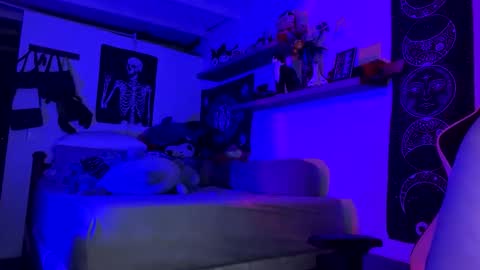 Lilith morningstar  Independent Model Helpme to reach 100 likes online show from September 16, 2025, 2:45 am