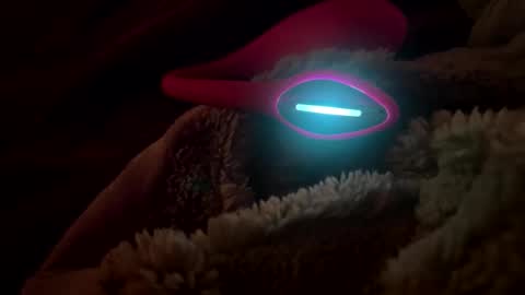 Lilith Vanity Vierra online show from December 15, 2025, 1:21 am