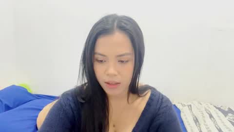 LiliyanaS online show from May 22, 2026, 6:20 am