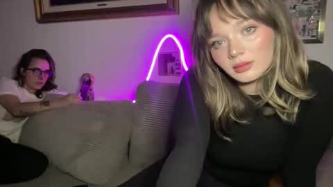 lilldaddysgirl online show from January 6, 2026, 3:21 am