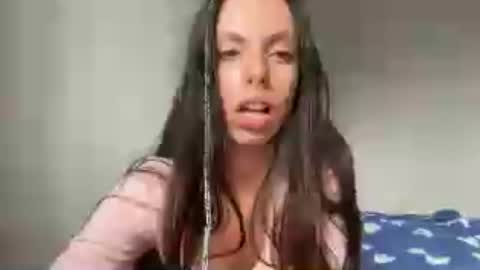 Lill Dayna online show from July 26, 2026, 11:17 am