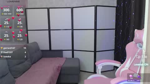 Lillian online show from March 3, 2025, 10:17 am