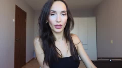 Lillian online show from September 23, 2025, 11:46 am