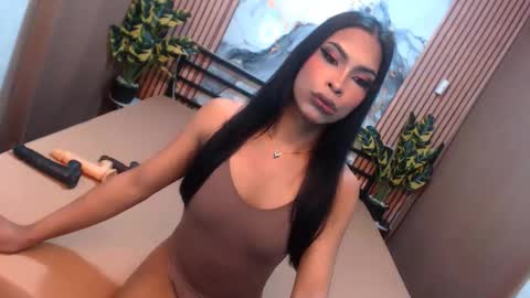 Snapshot of lilliana_emerald chatting on February 17, 2026, 6:36 pm Lilianna online show from February 17, 2026, 6:36 pm