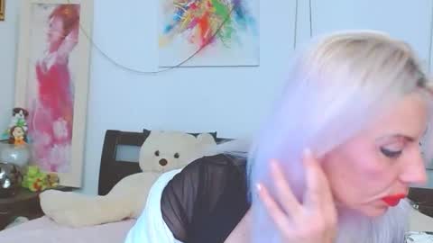 Lara online show from November 1, 2025, 5:59 pm