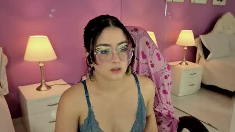 Snapshot of lillianderson chatting on November 3, 2025, 11:44 am lillianderson - Next stream start at 0700hs GTM-3 online show from November 3, 2025, 11:44 am