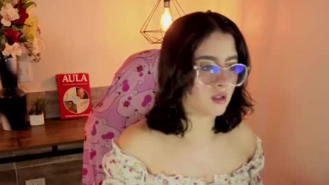 Snapshot of lillianderson chatting on November 11, 2025, 11:43 am lillianderson - Next stream start at 0700hs GTM-3 online show from November 11, 2025, 11:43 am