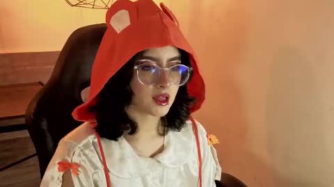 Snapshot of lillianderson chatting on November 25, 2025, 11:32 am lillianderson - Next stream start at 0700hs GTM-3 online show from November 25, 2025, 11:32 am