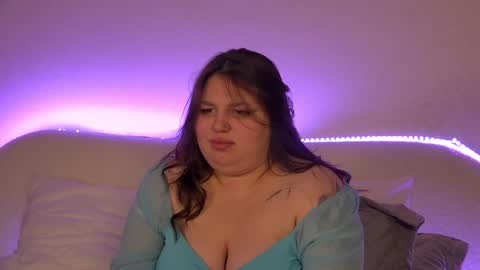 Snapshot of lillianhaig chatting on February 6, 2025, 8:34 pm LillianHaig online show from February 6, 2025, 8:34 pm