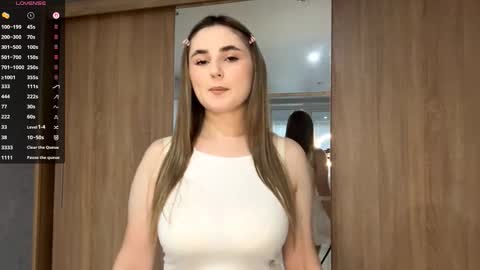 Snapshot of lillianhusk chatting on December 14, 2025, 11:15 am Amelia online show from December 14, 2025, 11:15 am