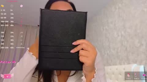 Lara Angel online show from November 20, 2025, 3:39 am