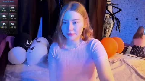 lillie_berry online show from November 1, 2025, 4:25 am