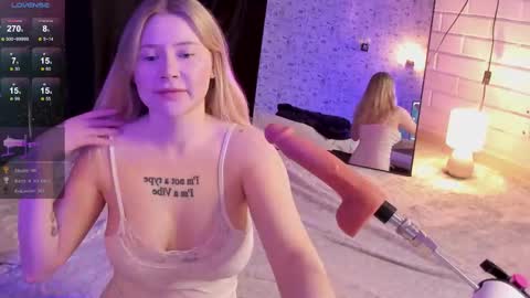 lillie_berry online show from December 2, 2025, 4:51 am