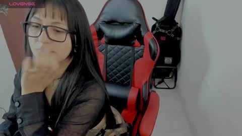 Snapshot of lillith_777 chatting on November 10, 2025, 11:59 pm lillith_777 online show from November 10, 2025, 11:59 pm