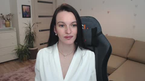 Snapshot of lilliyves chatting on May 25, 2026, 5:30 pm lilliyves online show from May 25, 2026, 5:30 pm