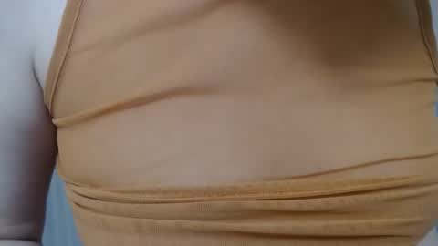 Snapshot of lillkit chatting on December 16, 2024, 11:18 pm Lilu online show from December 16, 2024, 11:18 pm