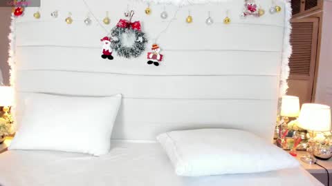 Snapshot of lilly_2809_ chatting on December 14, 2024, 4:12 am Lizeth follow me in my igimlilycute 3 online show from December 14, 2024, 4:12 am