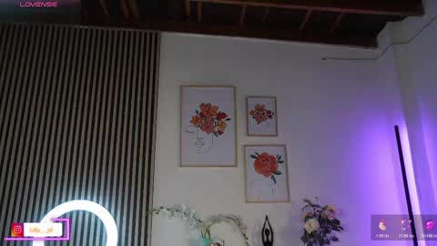 Snapshot of lilly_dollss chatting on May 21, 2026, 1:29 pm Sofia online show from May 21, 2026, 1:29 pm