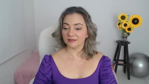Snapshot of lilly_milf chatting on December 3, 2025, 2:15 pm Lilly online show from December 3, 2025, 2:15 pm