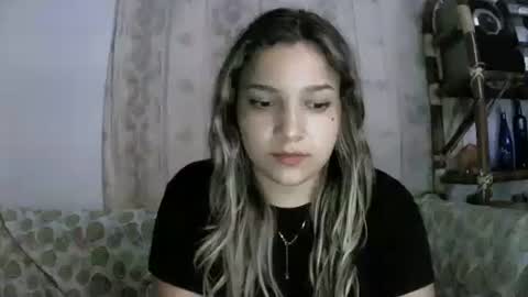 Sey - Lilly  online show from April 1, 2026, 7:09 am