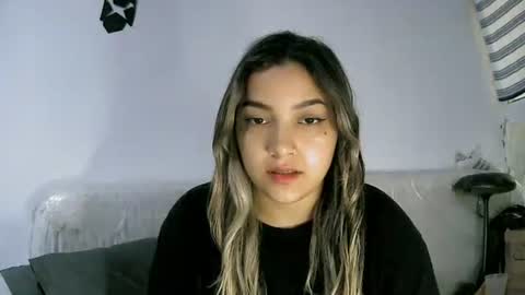 Sey - Lilly  online show from April 4, 2026, 6:49 pm