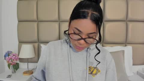 Snapshot of lilly_williamss chatting on June 4, 2026, 3:56 am Lilly online show from June 4, 2026, 3:56 am