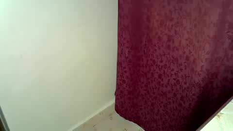 lillybae1811 online show from May 24, 2026, 4:01 pm