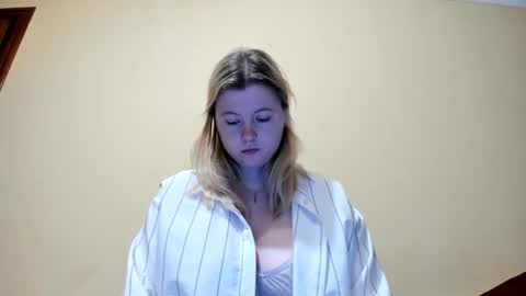 Snapshot of lillydepp chatting on December 2, 2025, 2:23 pm Lilly Depp online show from December 2, 2025, 2:23 pm