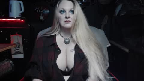 Lillyth Eden online show from December 2, 2025, 6:08 am