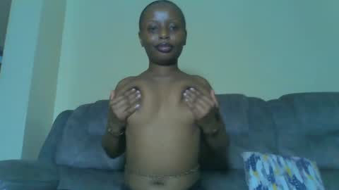 Snapshot of lilpretty16 chatting on June 13, 2026, 3:54 pm lilpretty16 online show from June 13, 2026, 3:54 pm