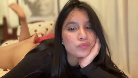 lilprincessxoxo_ online show from October 7, 2025, 5:37 am