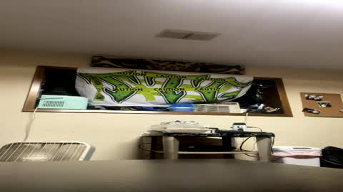 Snapshot of lilrissbaby chatting on May 22, 2026, 7:52 pm lilrissbaby online show from May 22, 2026, 7:52 pm