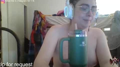 Snapshot of lilsuccubusvicky chatting on January 30, 2025, 5:39 pm lilsuccubusvicky online show from January 30, 2025, 5:39 pm