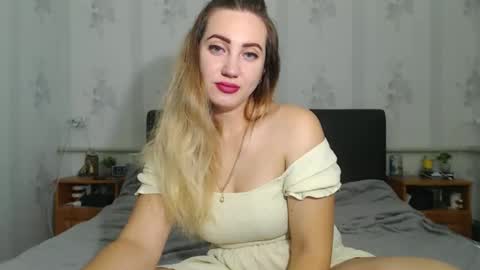 lilu_cute25 online show from November 11, 2025, 10:10 pm
