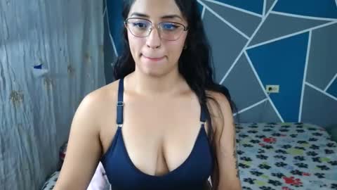 Snapshot of lilu_moon2 chatting on February 21, 2026, 7:48 pm lilu online show from February 21, 2026, 7:48 pm