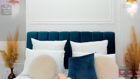 Snapshot of liludavis chatting on February 17, 2025, 11:42 pm Lilu online show from February 17, 2025, 11:42 pm